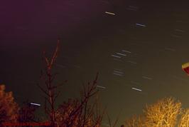 Sternbild Orion (Strichspuraufn.), München, SLR (Brennweite 28mm), Belichtungszeit: 517 Sek.