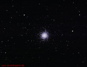 M13 (Kugelsternenhaufen Hercules-Cluster), München, SLR auf Newton-Reflektor 200/1000mm, Stack (2 Aufn.), Summe Belichtung 282 Sek.