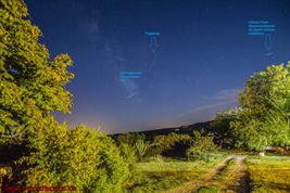 Künstliche Himmelsobjekte über Umbria / Italia (18mm / 15s / ISO500 / f/3,2)